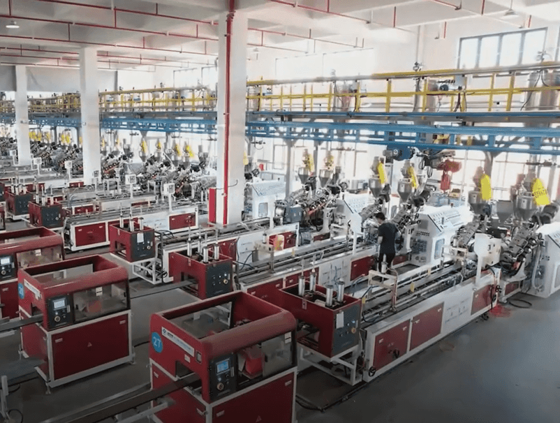 GreenLuck's composite decking factory